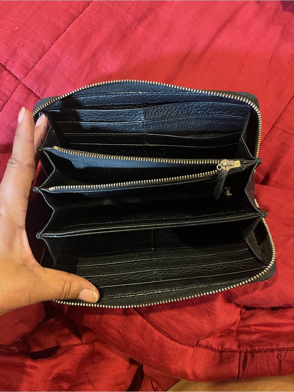 Gucci Black Leather Zip Wallet with Tassel and Embossed GG - Picture 8 of 14